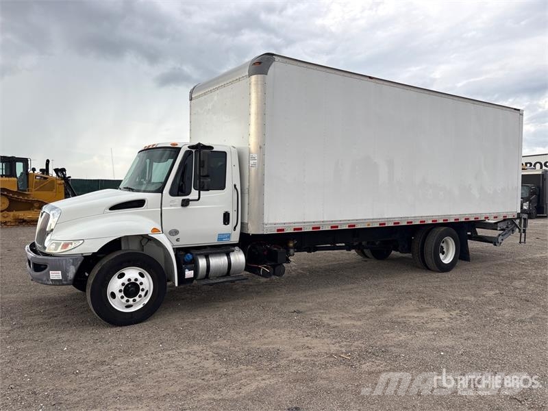 International 4300 Kofferaufbau