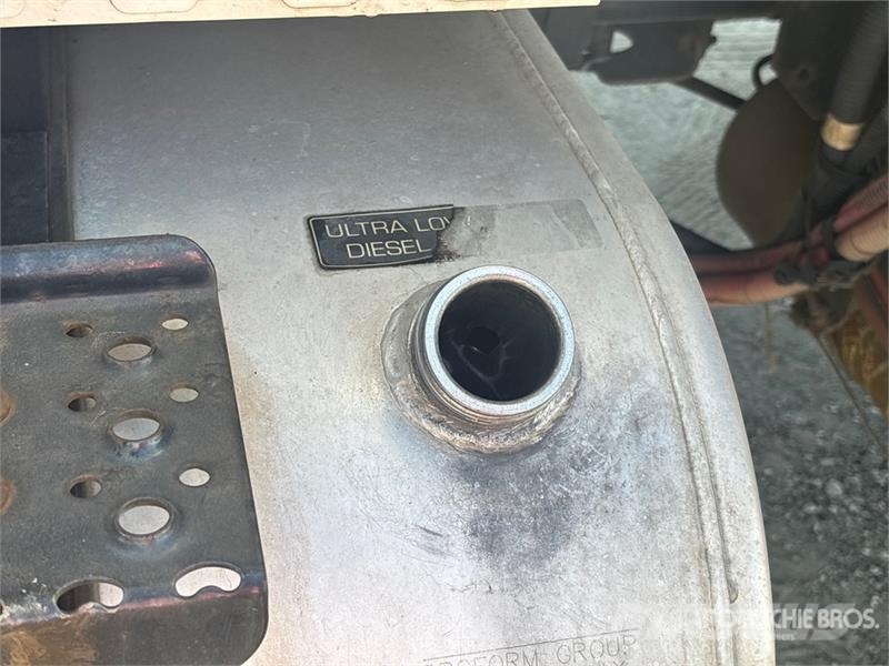 International 4300 Umpikorikuorma-autot