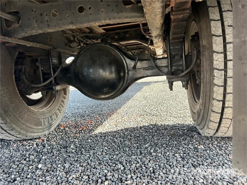 International 4300 Каросерии