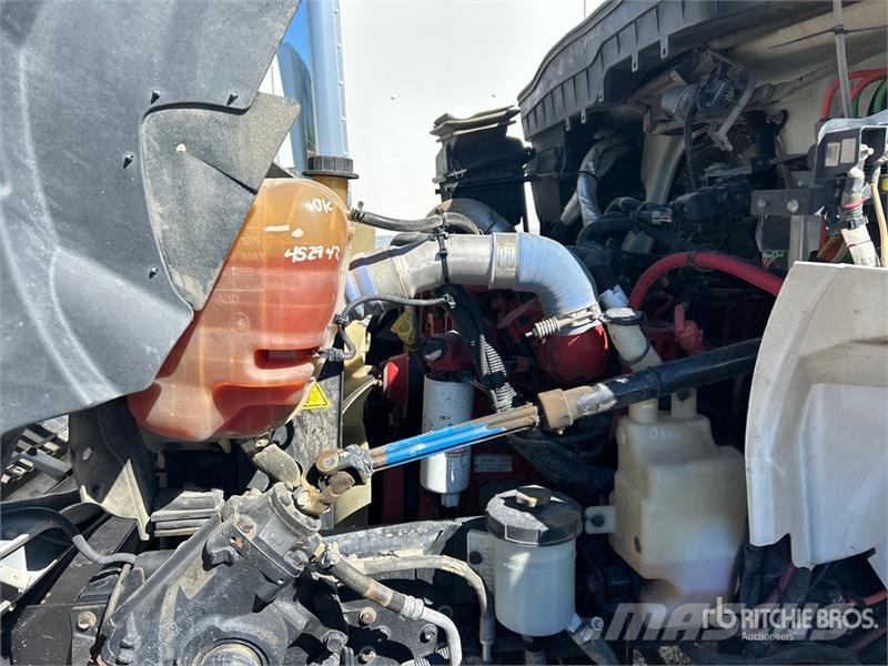 International 4300 Utilitaire benne