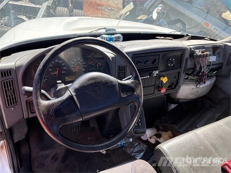 International 4300 Τράκτορες