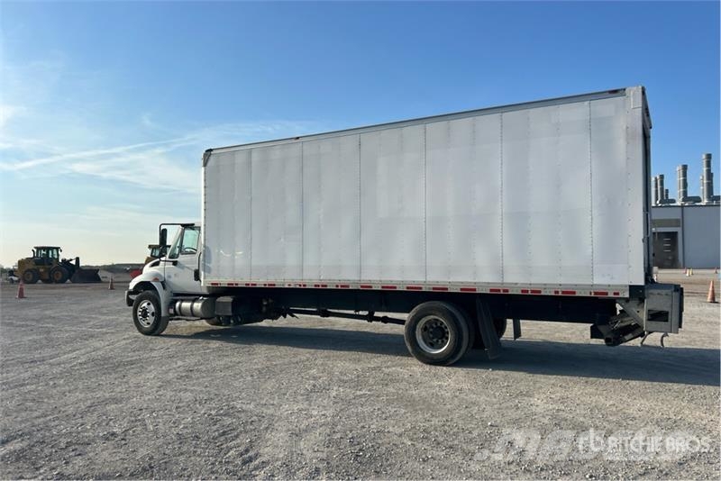 International 4300 Umpikorikuorma-autot