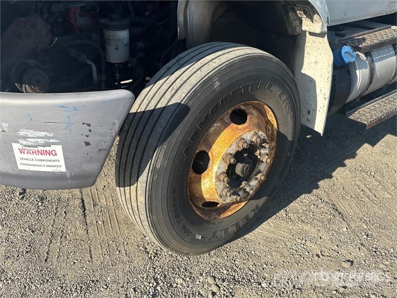 International 4300 Umpikorikuorma-autot