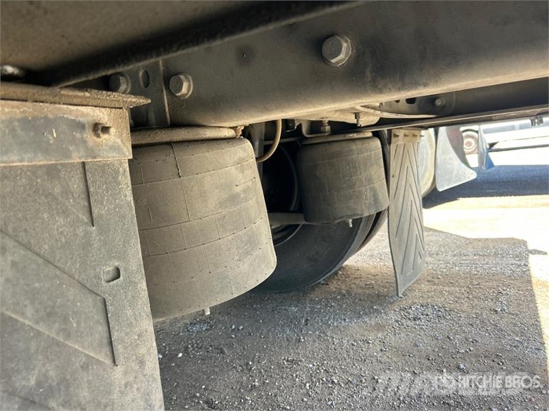 International 4300 Utilitaire benne