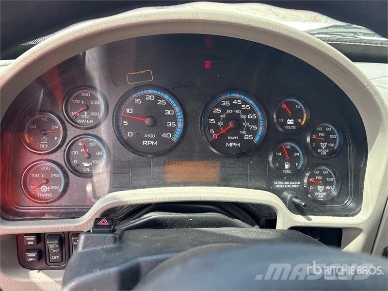International 4300 Camion cu control de temperatura