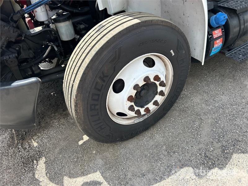 International 4300 厢式货车