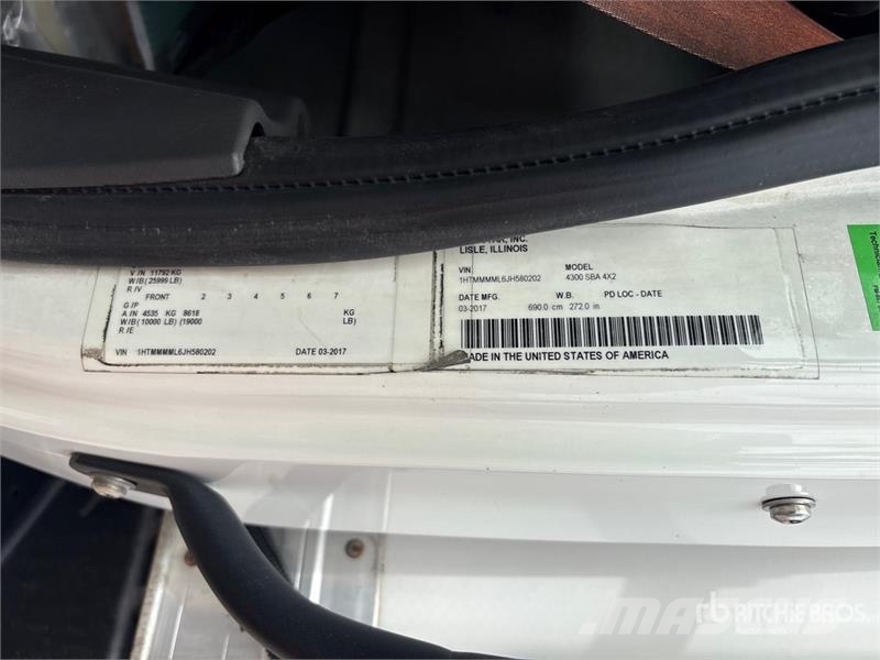 International 4300 Camion cu control de temperatura