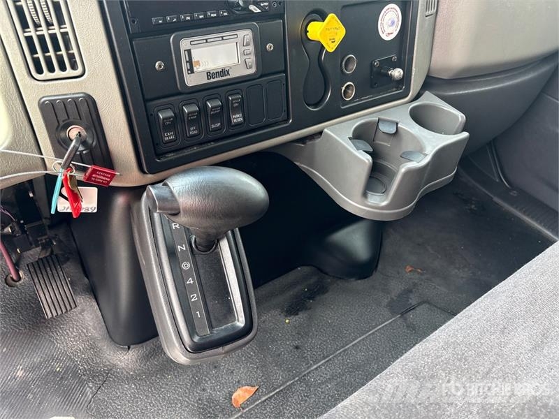 International 4300 Camion cu control de temperatura