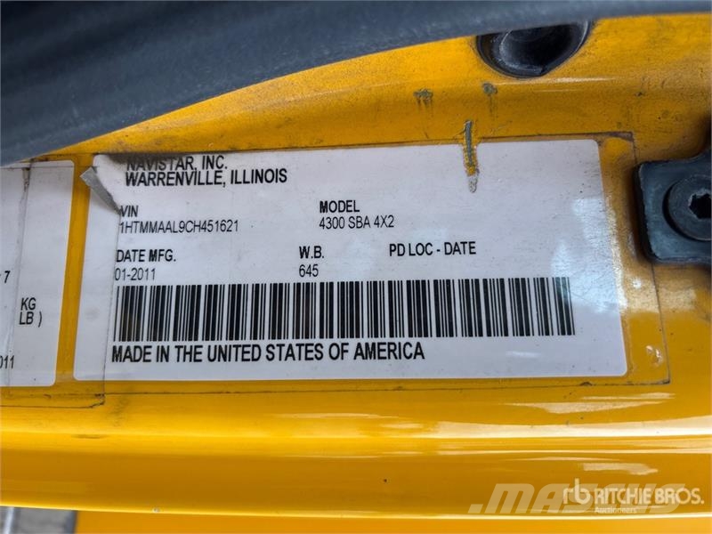International 4300 Bakwagens met gesloten opbouw