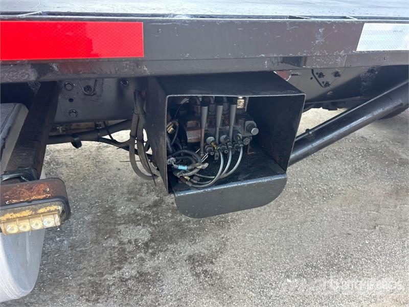 International 4300 レッカー車