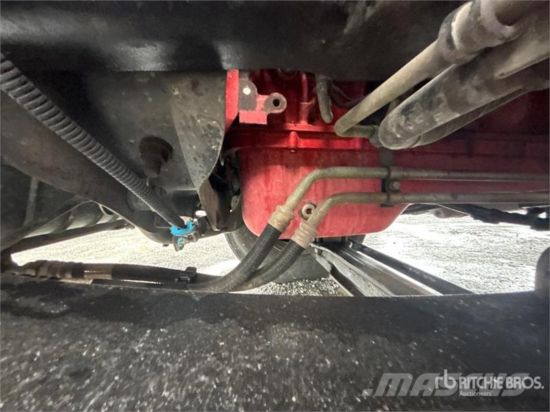 International 4300 Umpikorikuorma-autot
