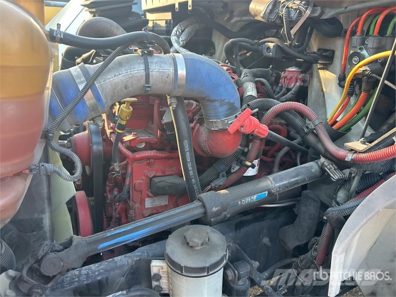 International 4300 Umpikorikuorma-autot