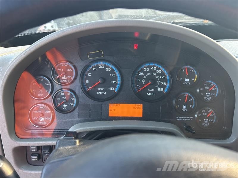 International 4300 Umpikorikuorma-autot