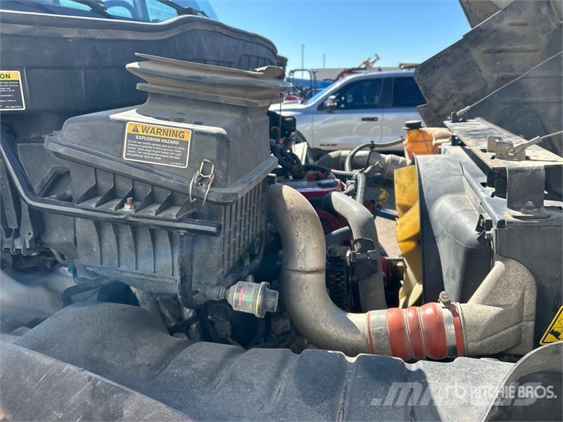 International 4300 Utilitaire benne