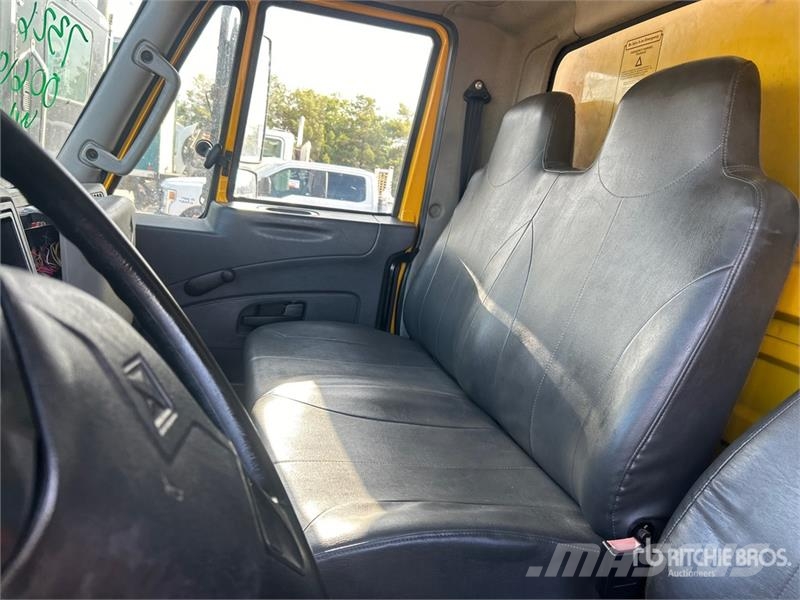 International 4300 Fast kasse