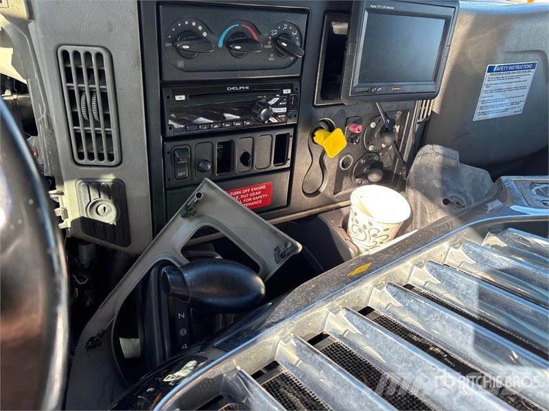 International 4300 Camion cassonati