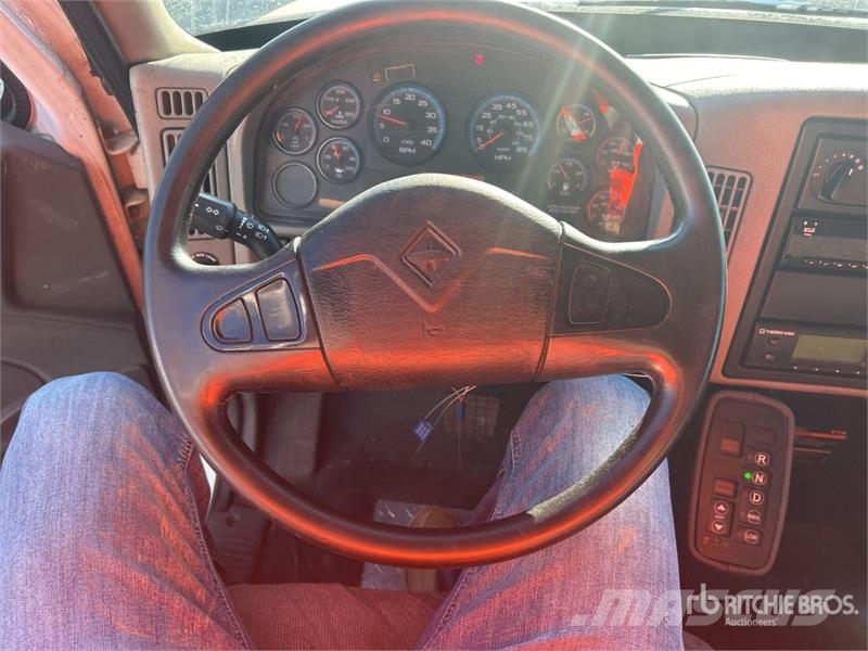 International 4300 Temperature controlled trucks