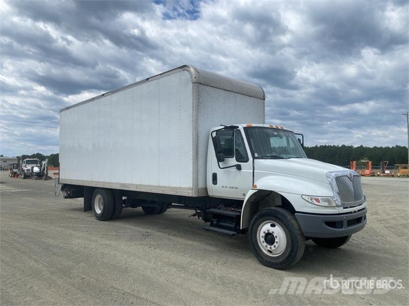 International 4300 Umpikorikuorma-autot