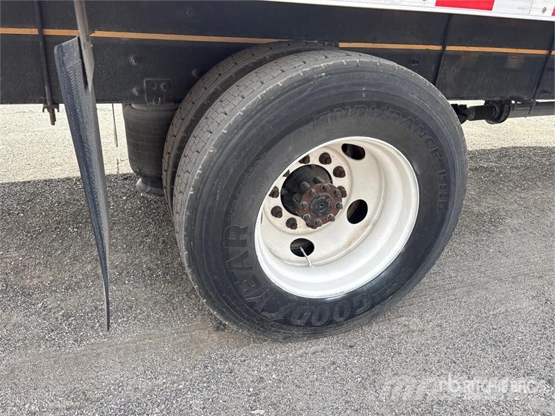International 4300 Camion cu control de temperatura