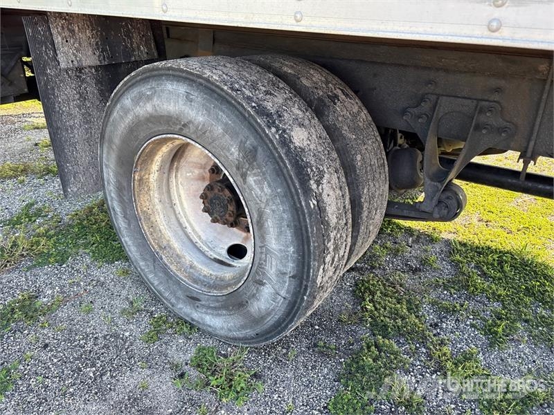 International 4300 Umpikorikuorma-autot
