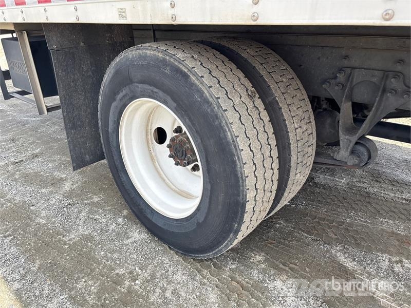 International 4300 Umpikorikuorma-autot