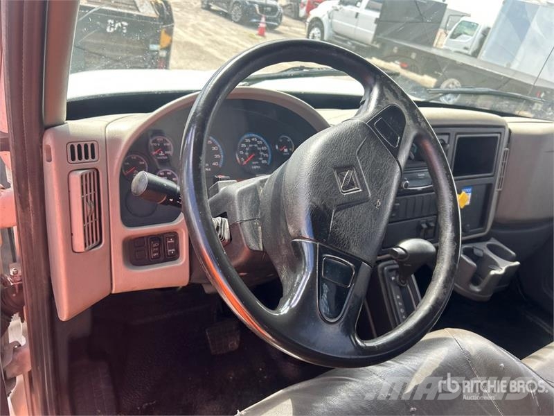 International 4300 レッカー車