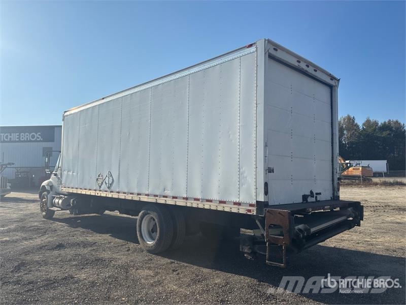 International 4300 Umpikorikuorma-autot