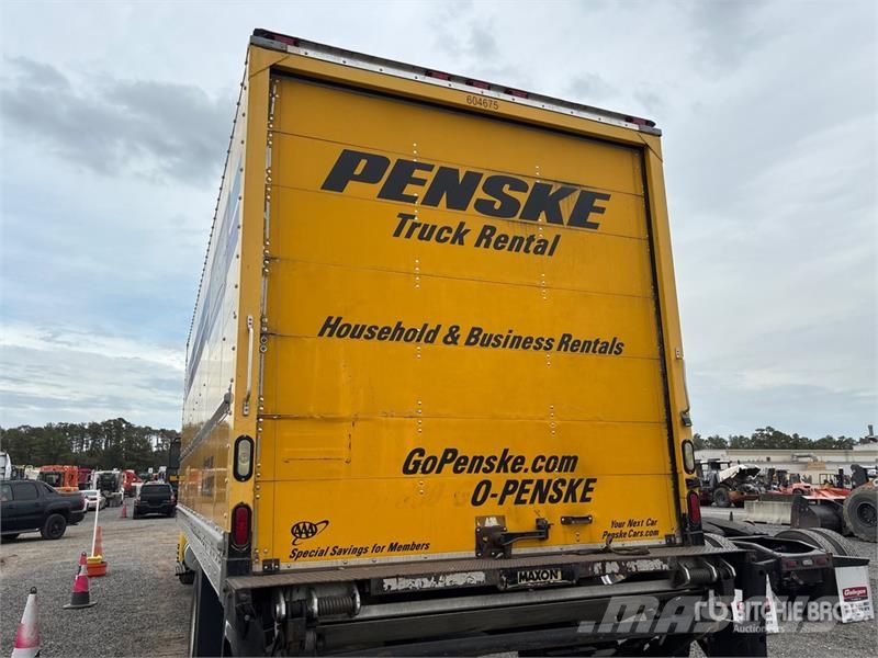 International 4300 Bakwagens met gesloten opbouw