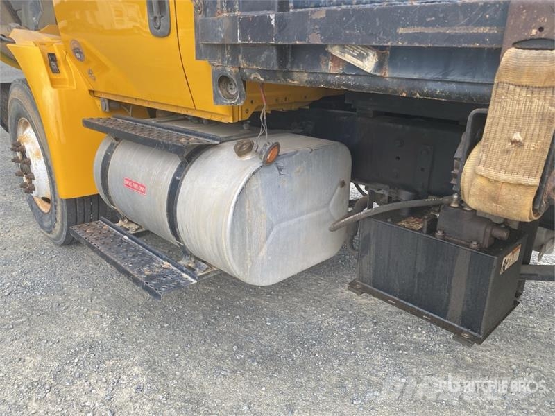 International 4300 自卸式货车