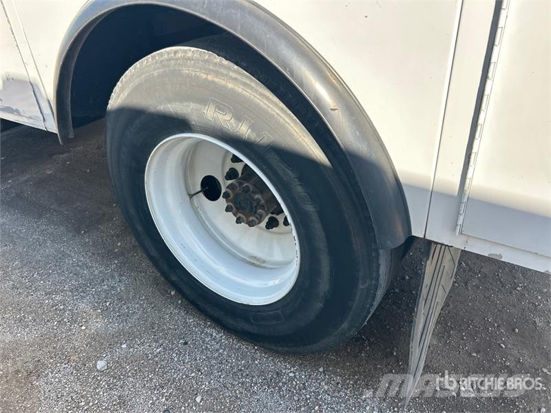 International 4300 Utilitaire benne