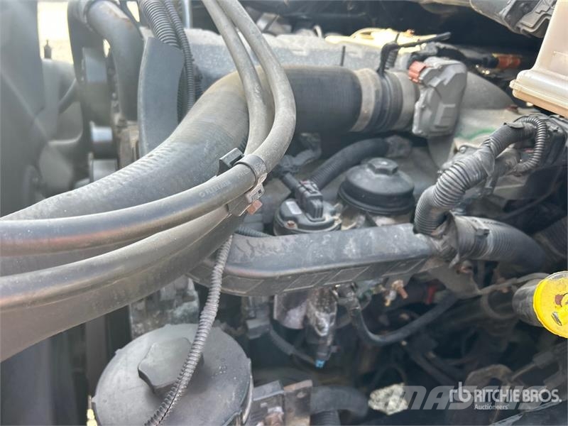 International 4300 Каросерии