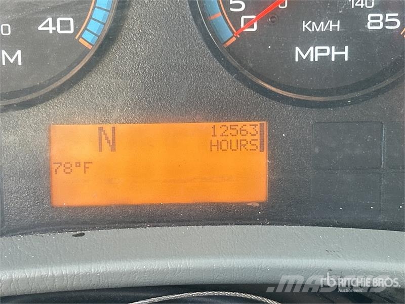 International 4300 Temperature controlled trucks