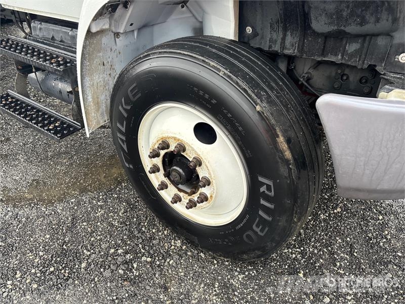 International 4300 Umpikorikuorma-autot