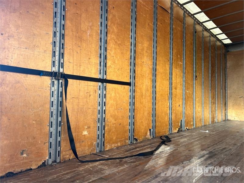 International 4300 ボックスボディー、ウイング、箱車