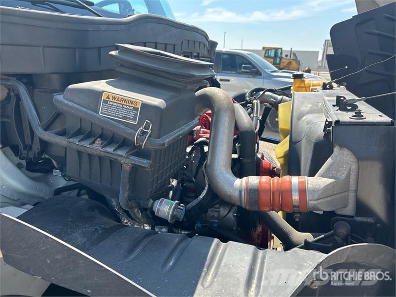 International 4300 Box trucks