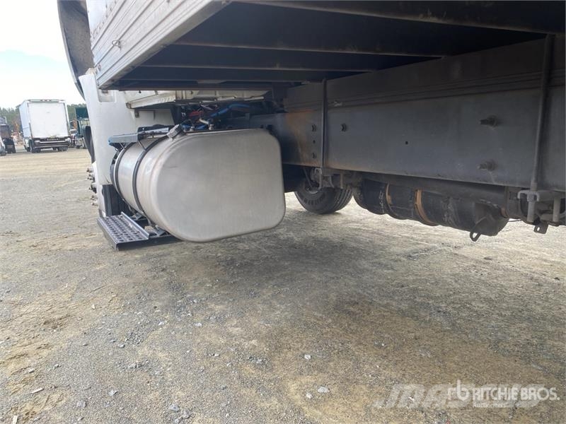 International 4300 Umpikorikuorma-autot