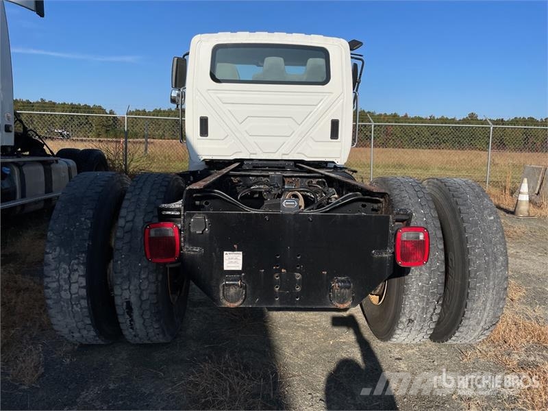 International 4300 Kabinen