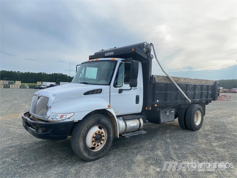International 4300 自卸式货车