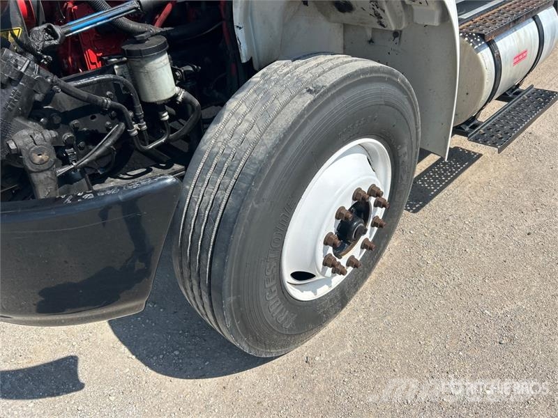 International 4300 Box trucks