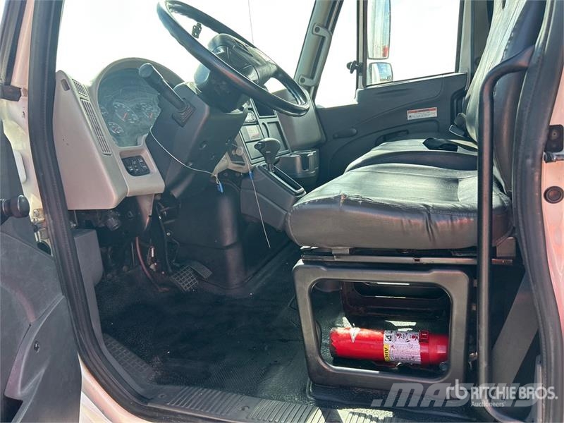 International 4300 Autocamioane