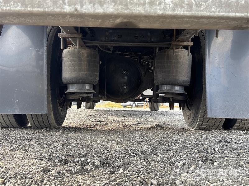 International 4300 Umpikorikuorma-autot