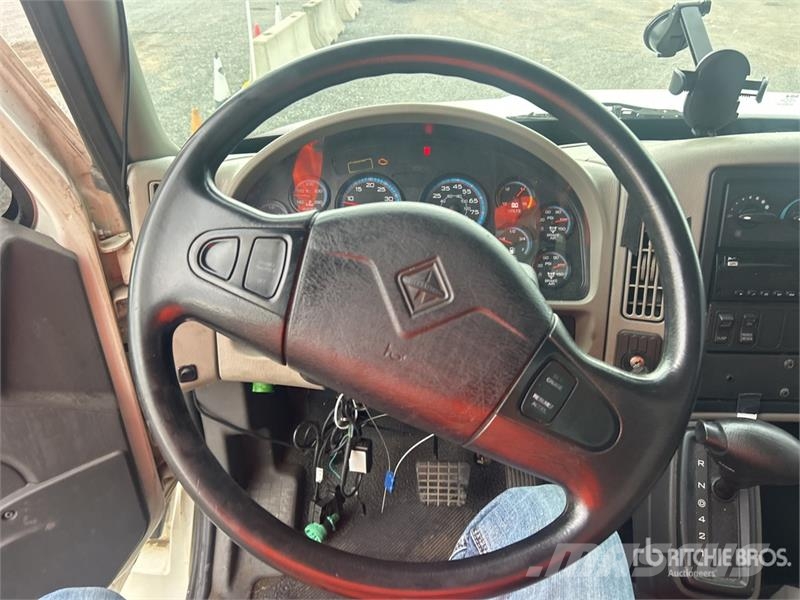 International 4300 Φορτηγά Κόφα