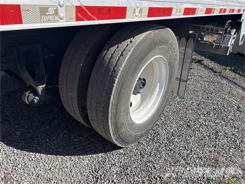 International 4300 Furgons