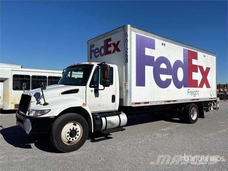 International 4300 Camion cassonati