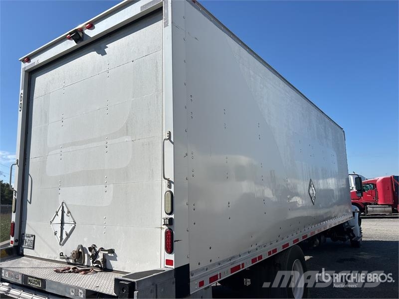 International 4300 Furgons