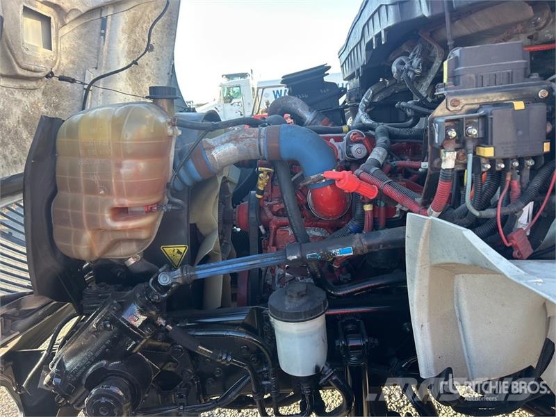 International 4300 Temperature controlled trucks