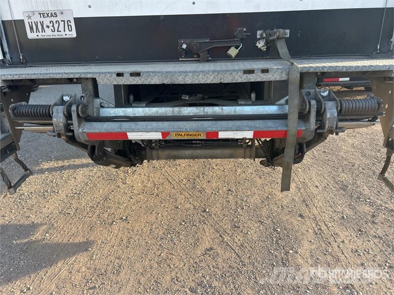International 4300 Umpikorikuorma-autot