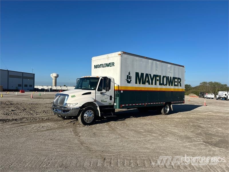 International 4300 ボックスボディー、ウイング、箱車