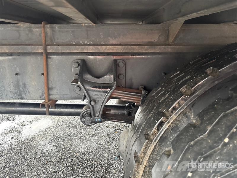 International 4300 Umpikorikuorma-autot
