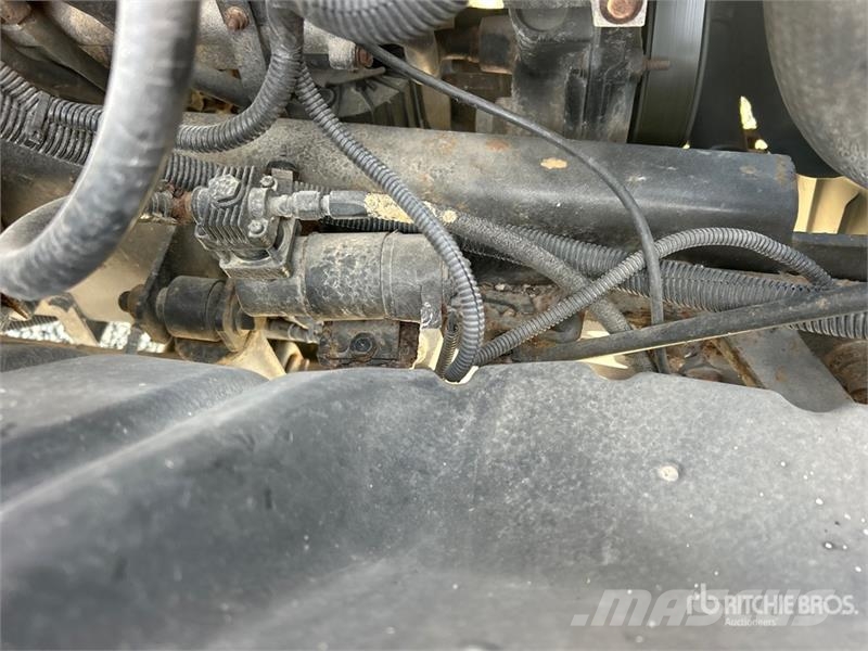 International 4300 Каросерии